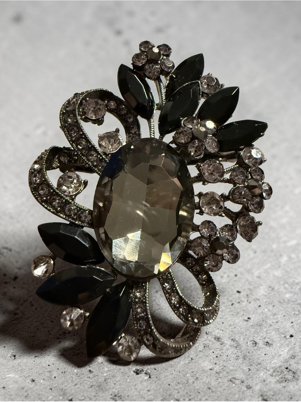 Vintage Women Brooch Black Crystal Rhinestone Floral Statement Pin